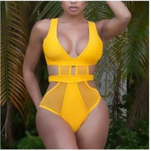 Eliseo One Piece yellow swimsuit